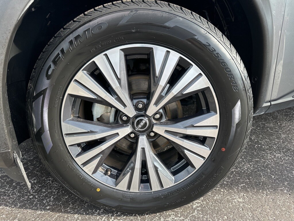 Thumbnail: 2023 Nissan Rogue - 10