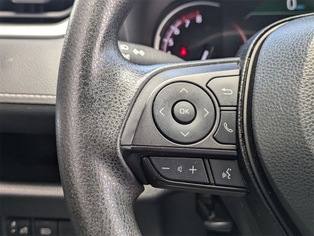 Thumbnail: 2023 Toyota RAV4 - 20