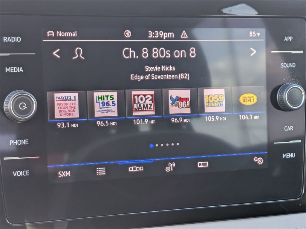 Thumbnail: 2025 Volkswagen Taos - 18