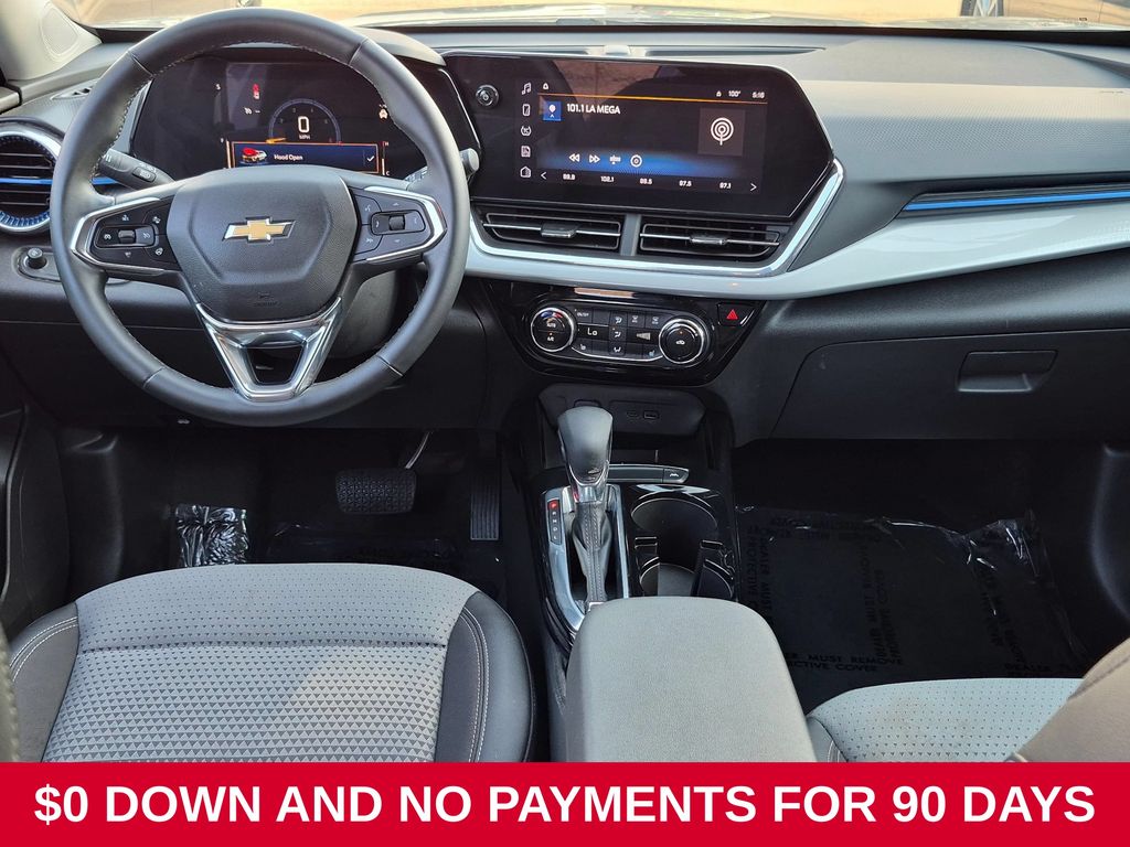 Thumbnail: 2025 Chevrolet Trax - 24