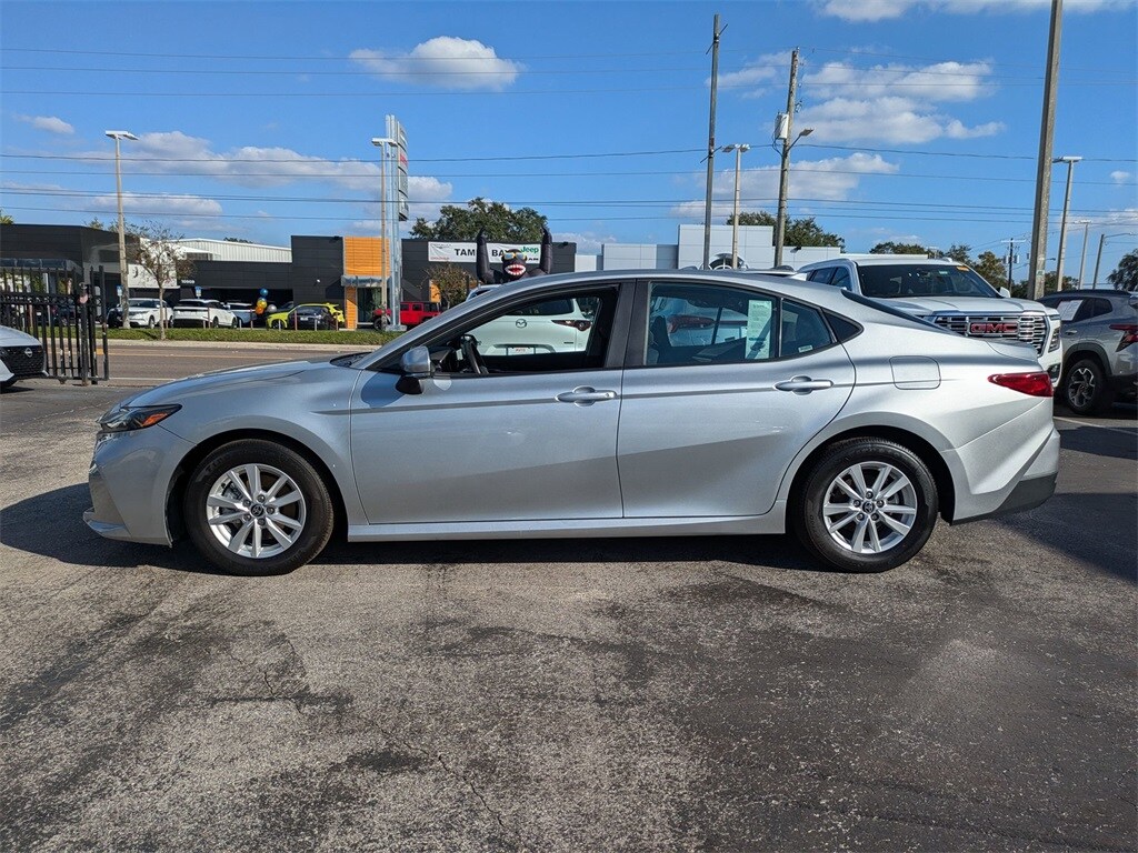 Thumbnail: 2025 Toyota Camry - 10