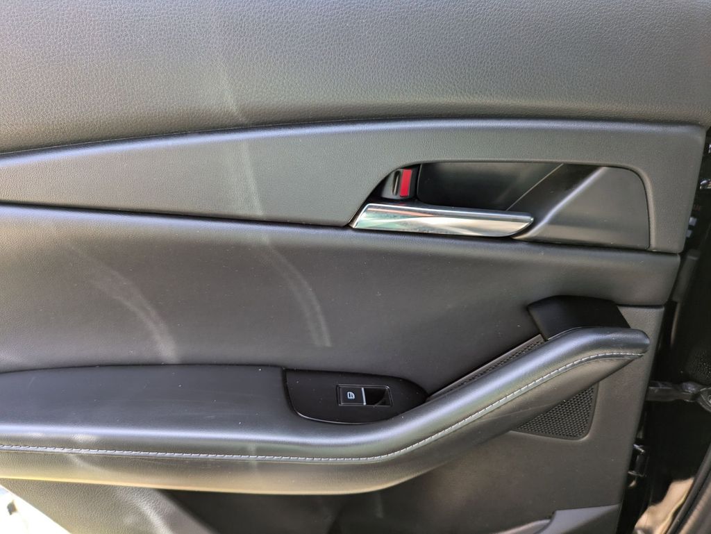 Thumbnail: 2025 Mazda CX-30 - 25