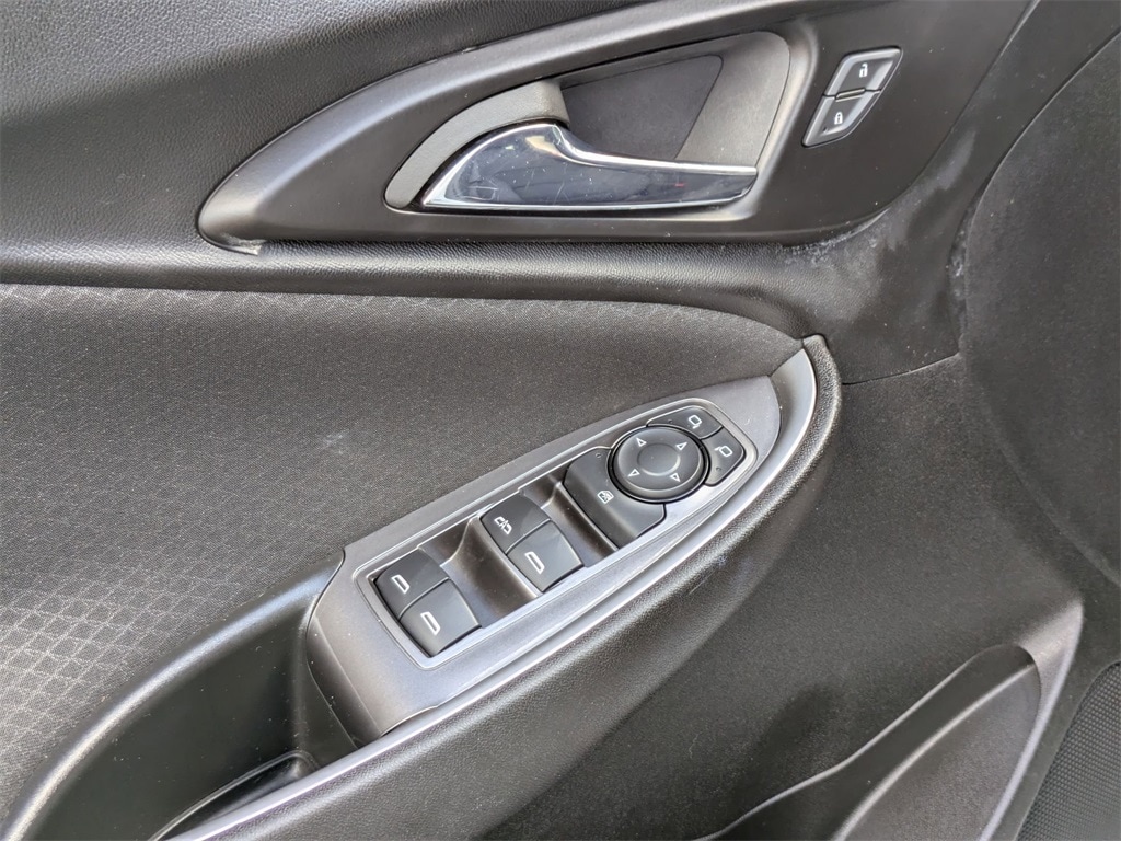 Thumbnail: 2023 Chevrolet Malibu - 13
