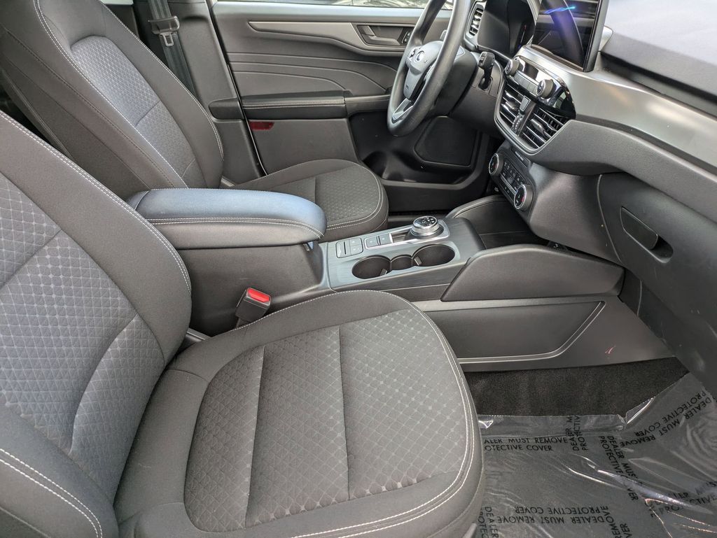 Thumbnail: 2025 Ford Escape - 30