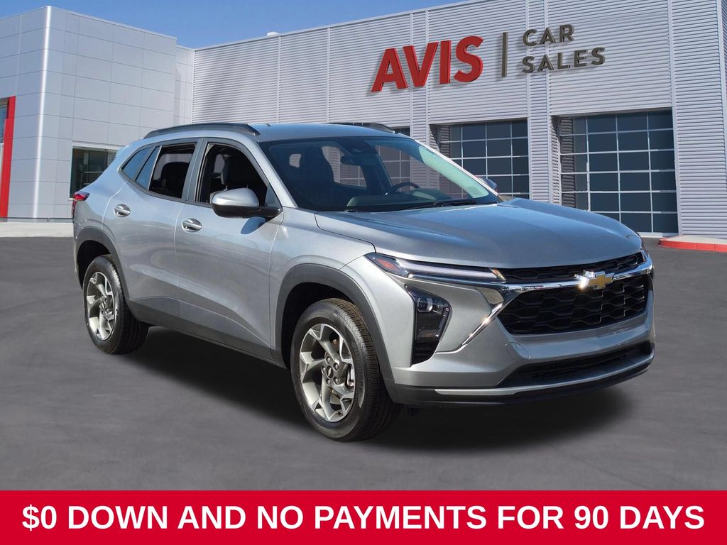Thumbnail: 2025 Chevrolet Trax - 3