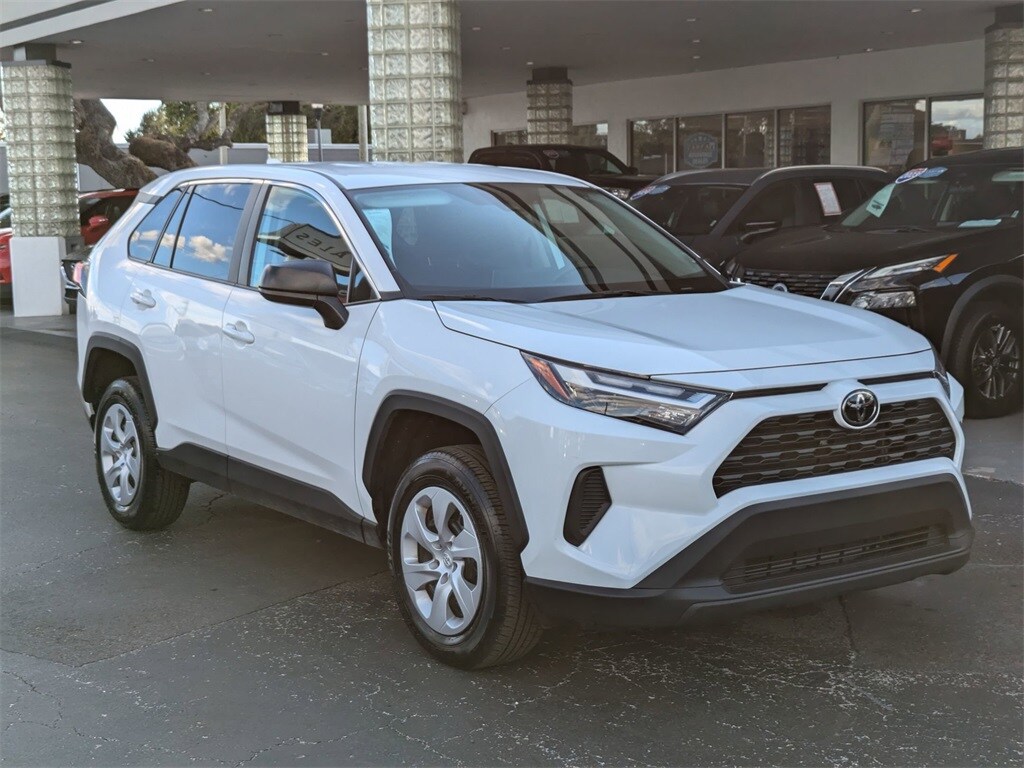 Thumbnail: 2025 Toyota RAV4 - 3