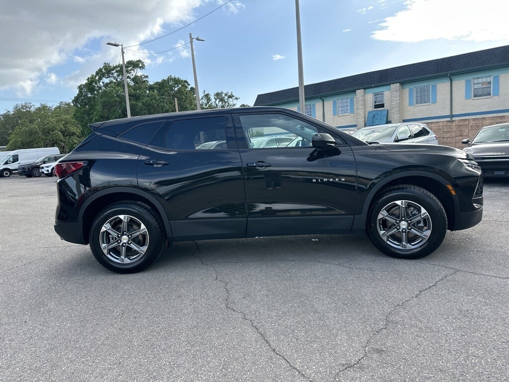 2023 Chevrolet Blazer  4