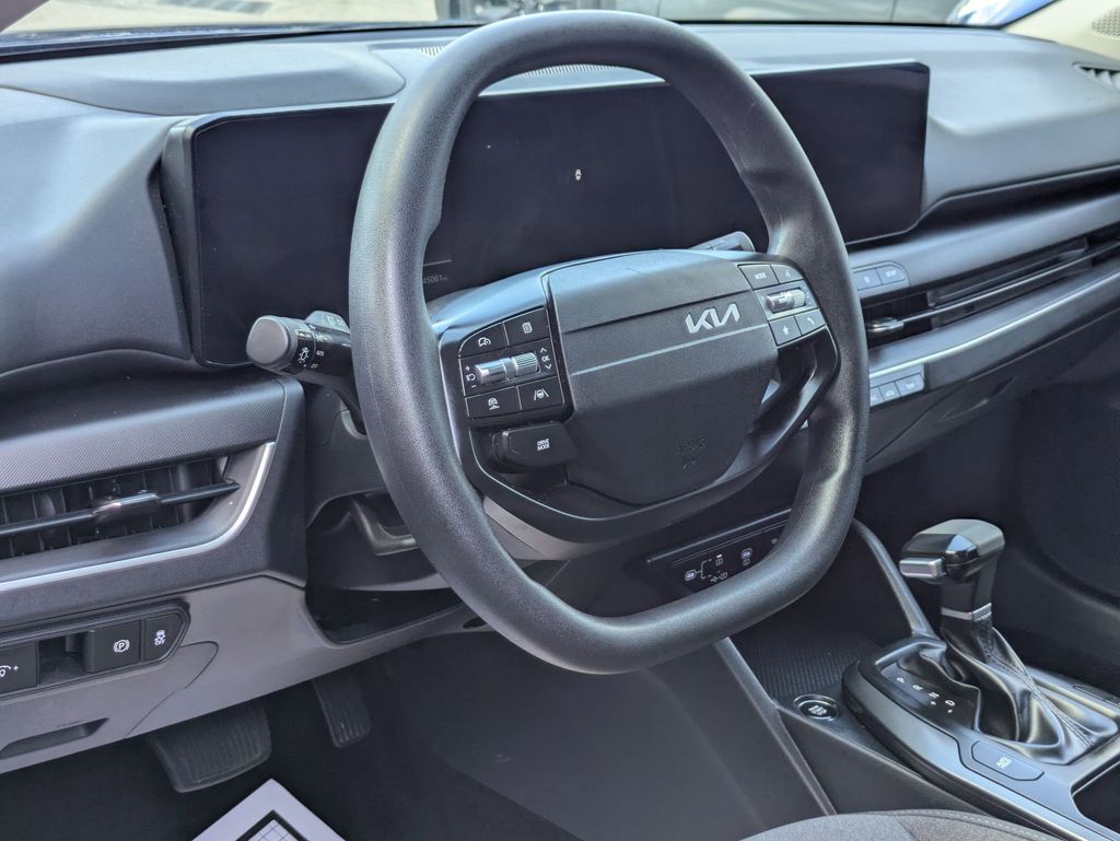 Thumbnail: 2025 Kia K4 - 14