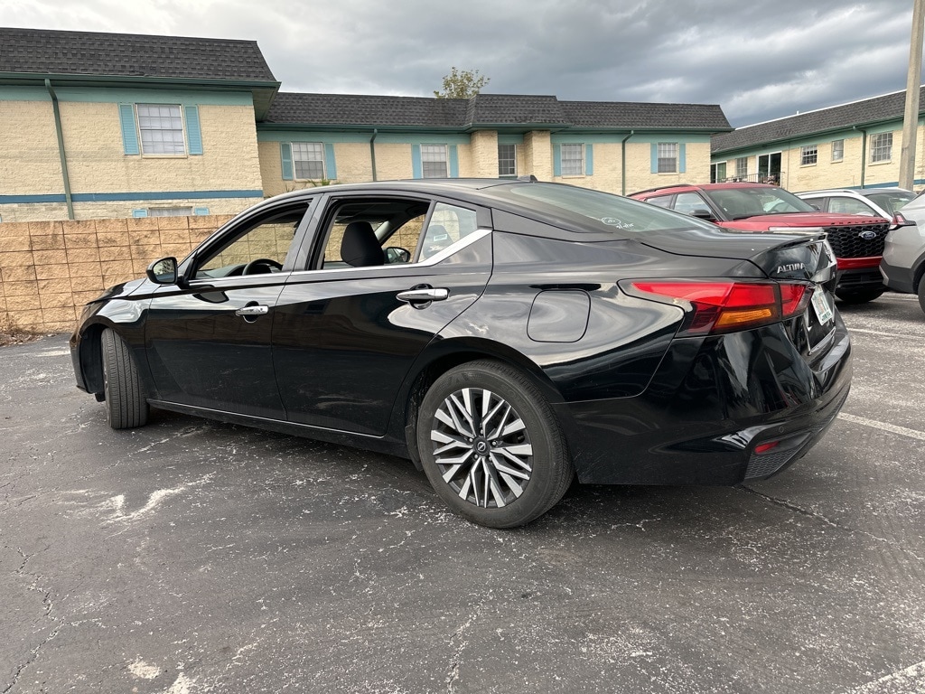 Thumbnail: 2024 Nissan Altima - 7