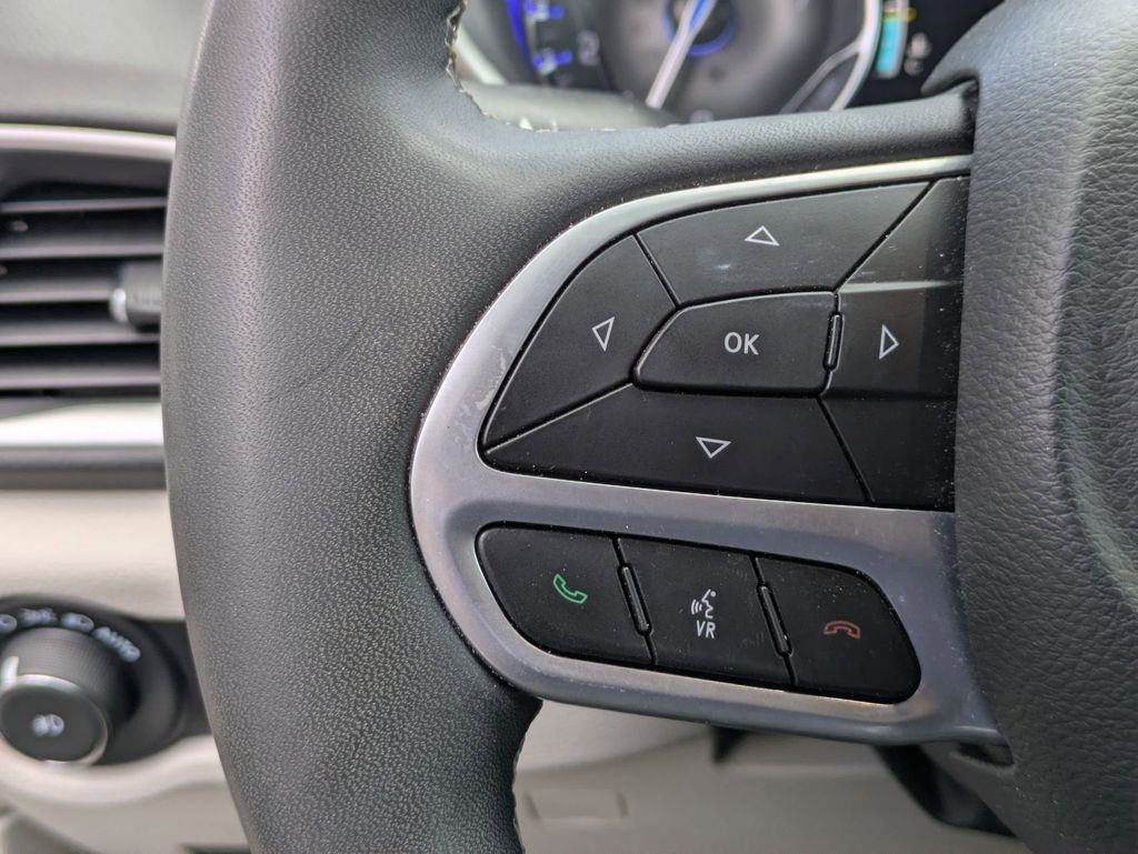Thumbnail: 2024 Chrysler Pacifica - 19