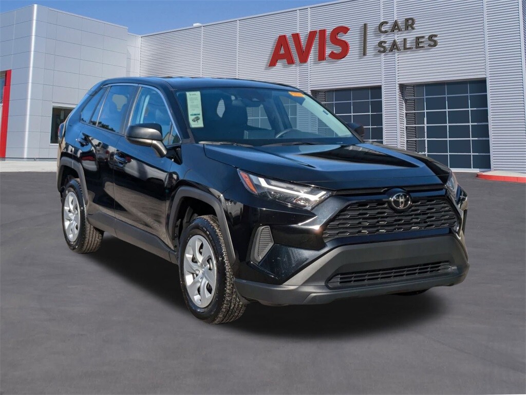 2025 Toyota RAV4 LE photo 2