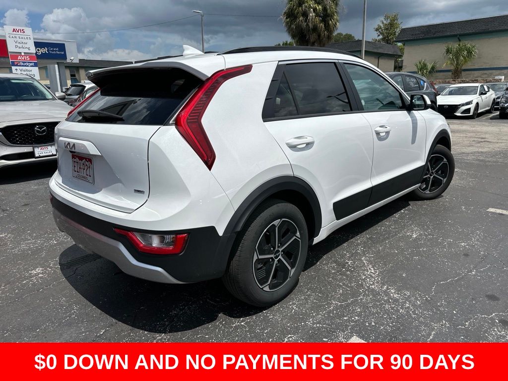 Thumbnail: 2025 Kia Niro - 3
