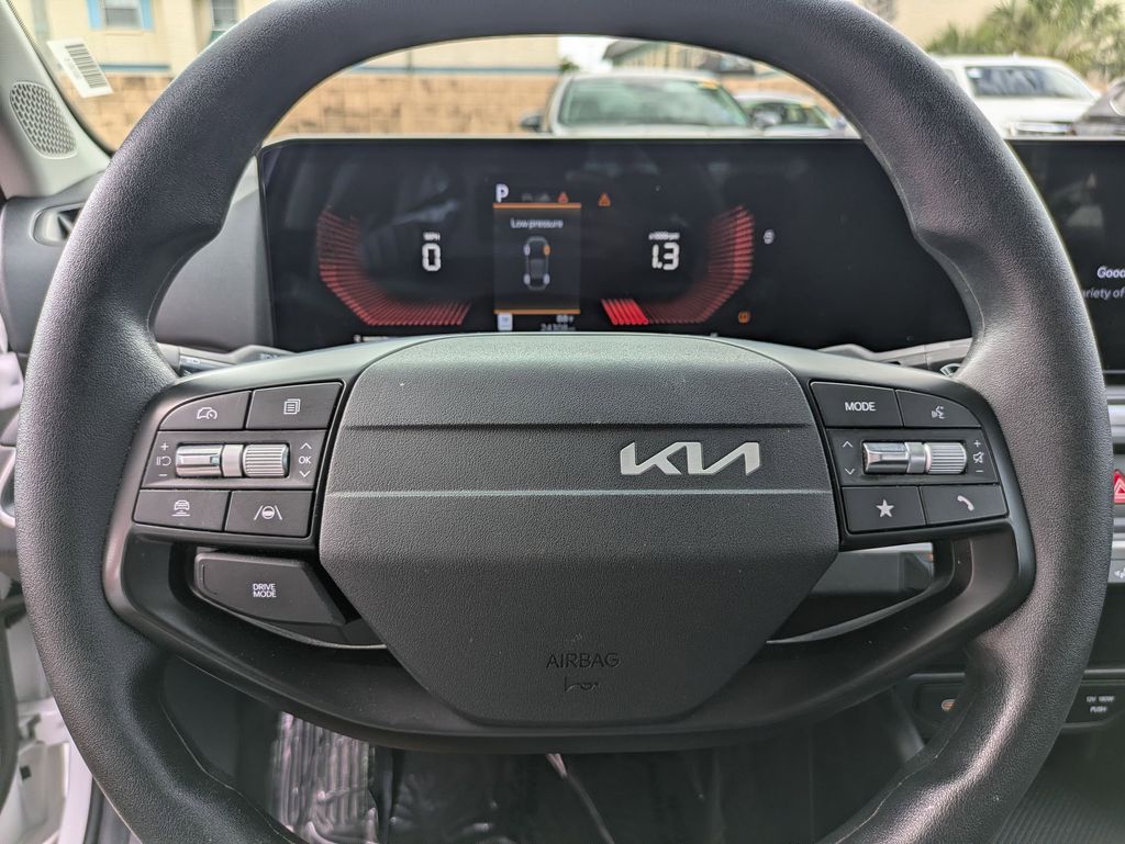 Thumbnail: 2025 Kia K4 - 21