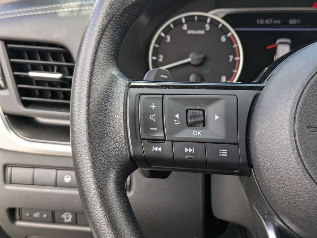 Thumbnail: 2023 Nissan Rogue - 19