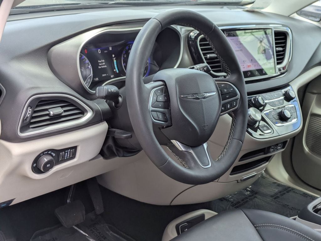 Thumbnail: 2024 Chrysler Pacifica - 14