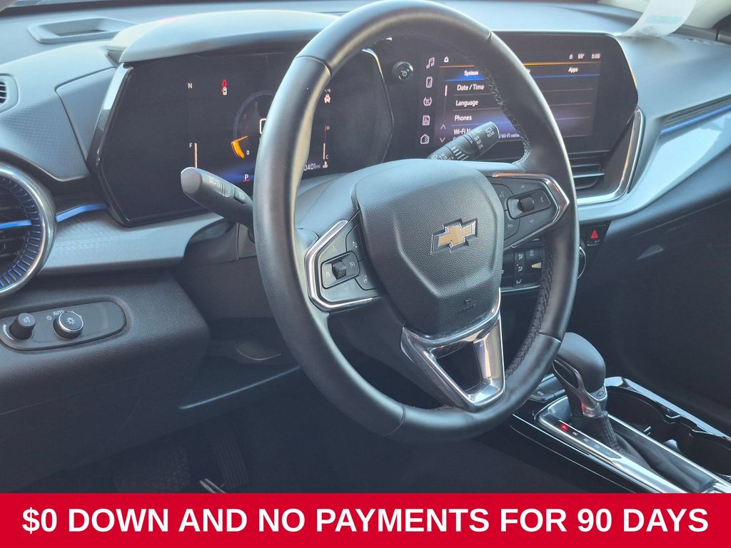 Thumbnail: 2025 Chevrolet Trax - 14