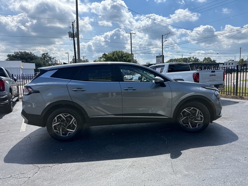 Thumbnail: 2024 Kia Sportage - 4