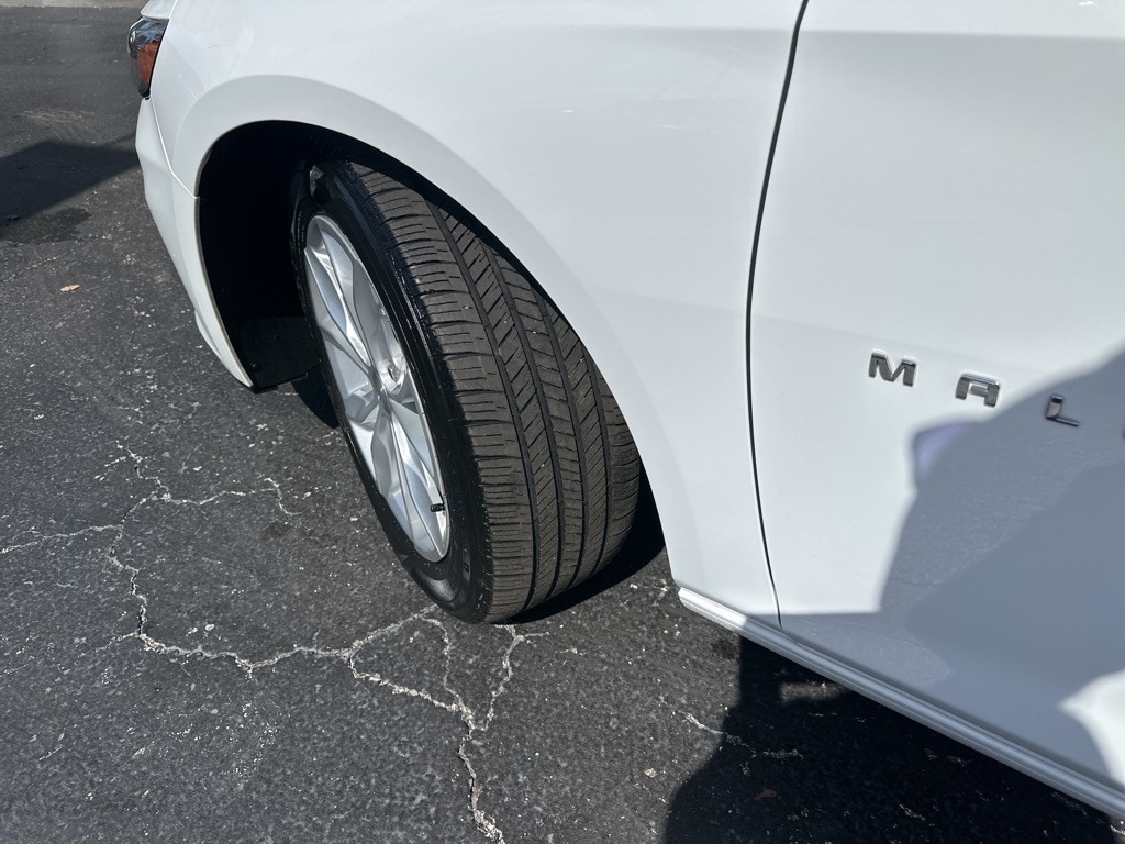2024 Chevrolet Malibu LT 10