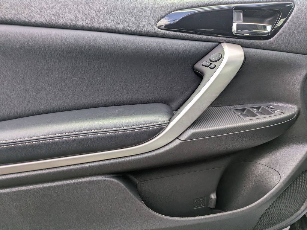 Thumbnail: 2025 Mitsubishi Eclipse Cross - 11