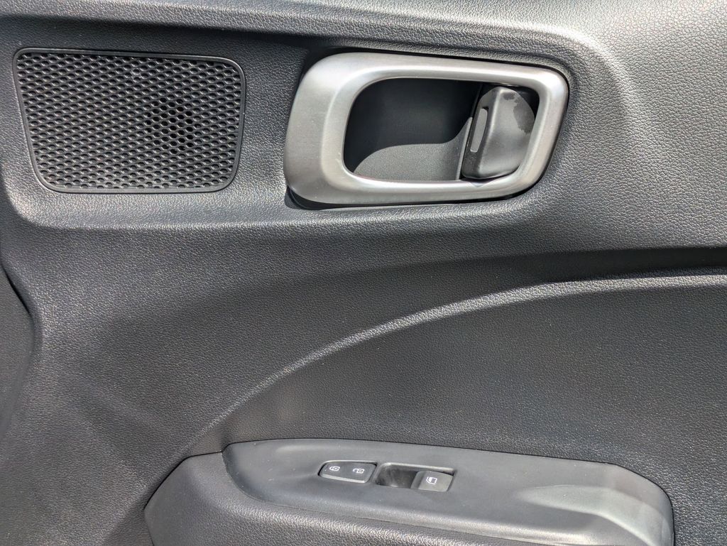 Thumbnail: 2025 Hyundai Venue - 32