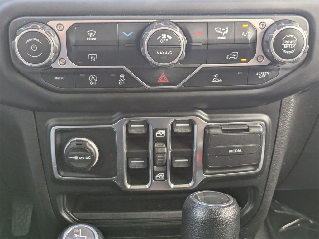 Thumbnail: 2023 Jeep Gladiator - 19