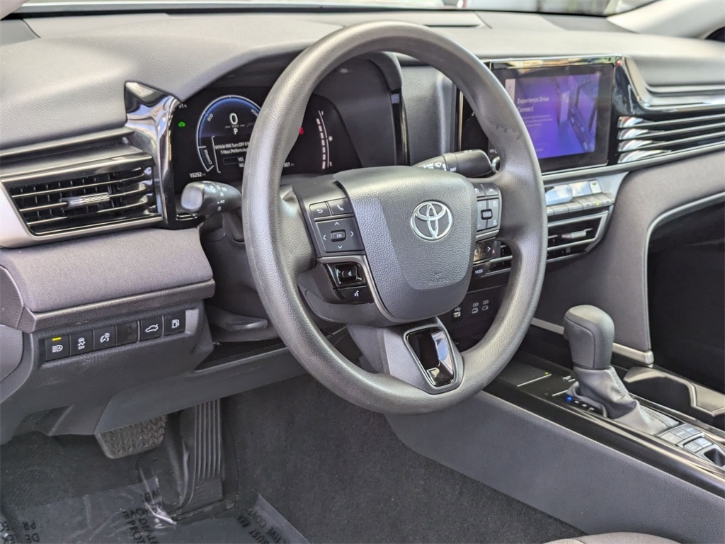 Thumbnail: 2025 Toyota Camry - 11