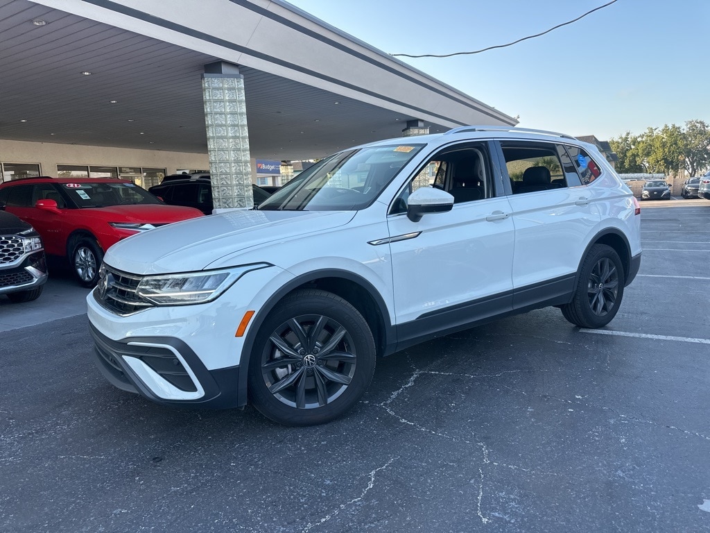 Thumbnail: 2024 Volkswagen Tiguan - 1