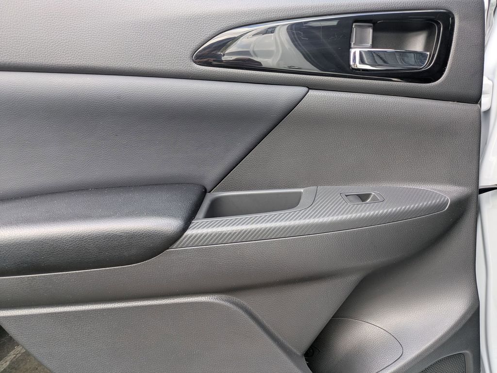 Thumbnail: 2025 Mitsubishi Eclipse Cross - 26