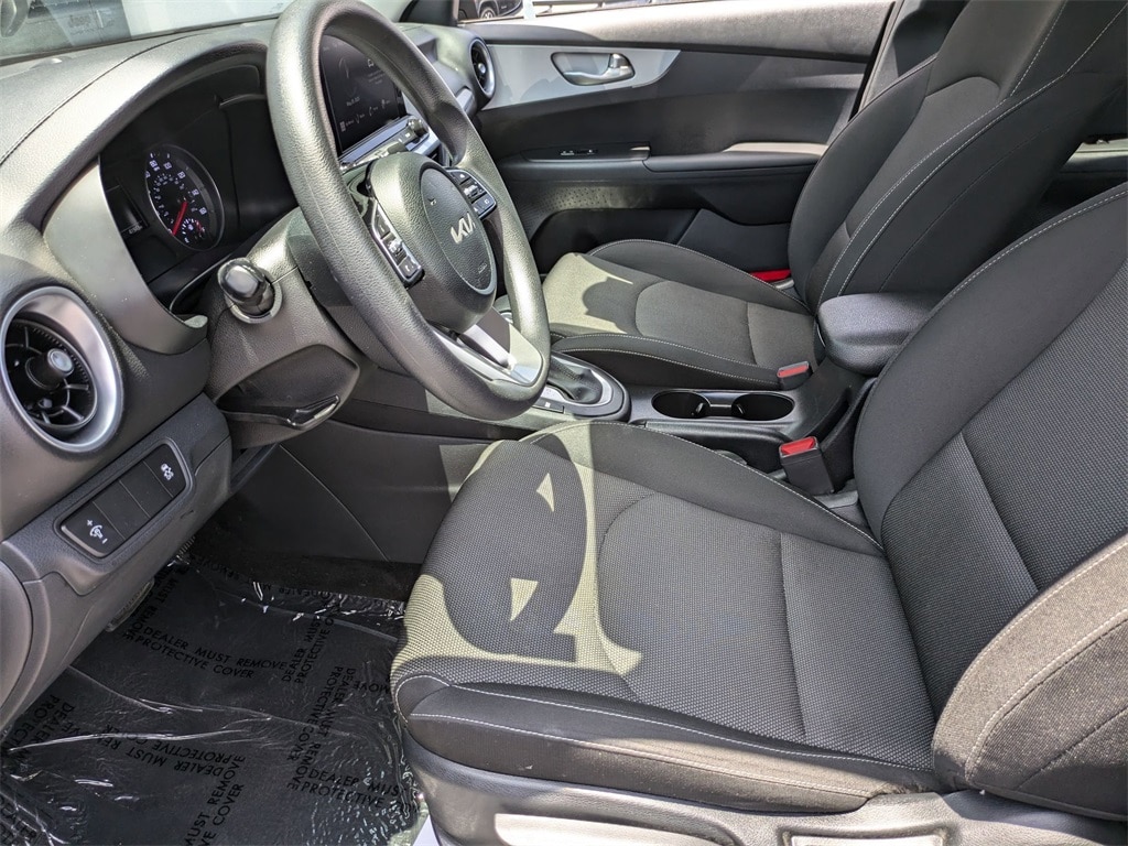 Thumbnail: 2024 Kia Forte - 22