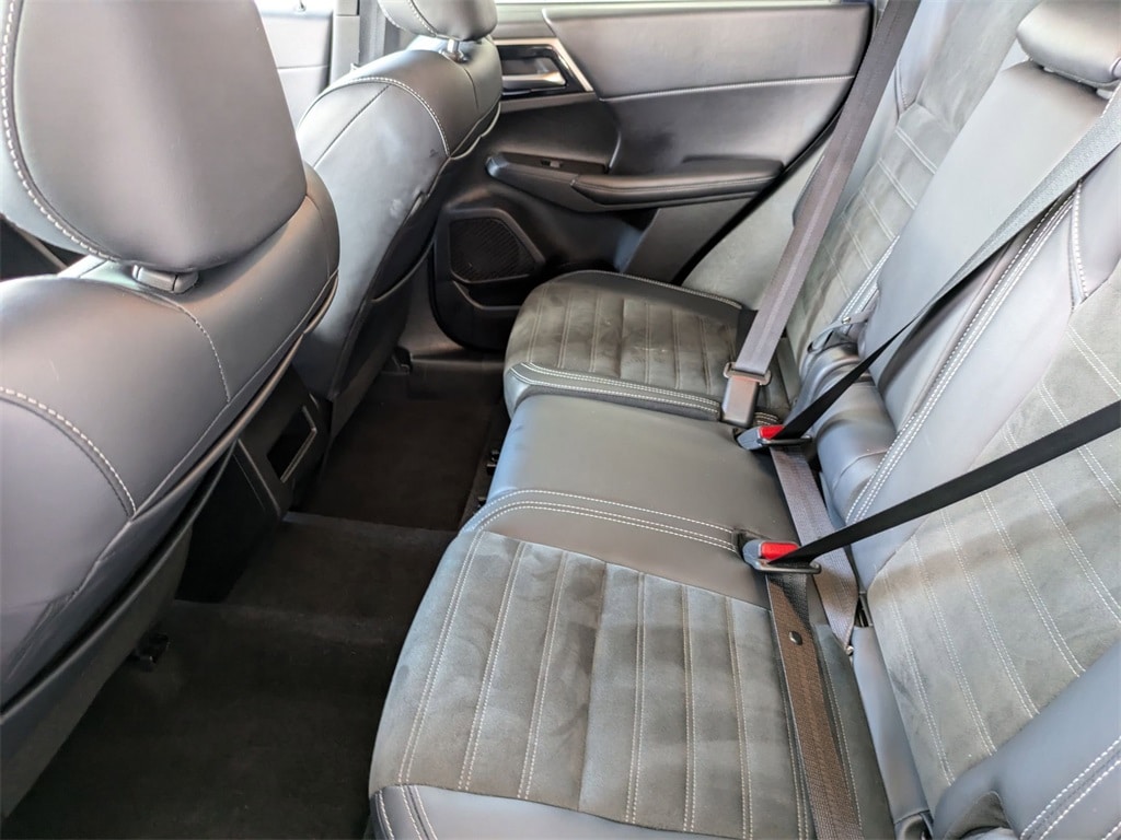 Thumbnail: 2024 Mitsubishi Outlander - 28