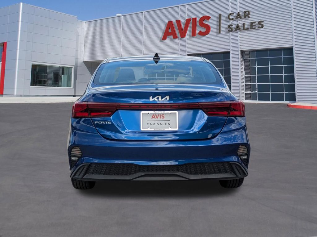 Thumbnail: 2024 Kia Forte - 7