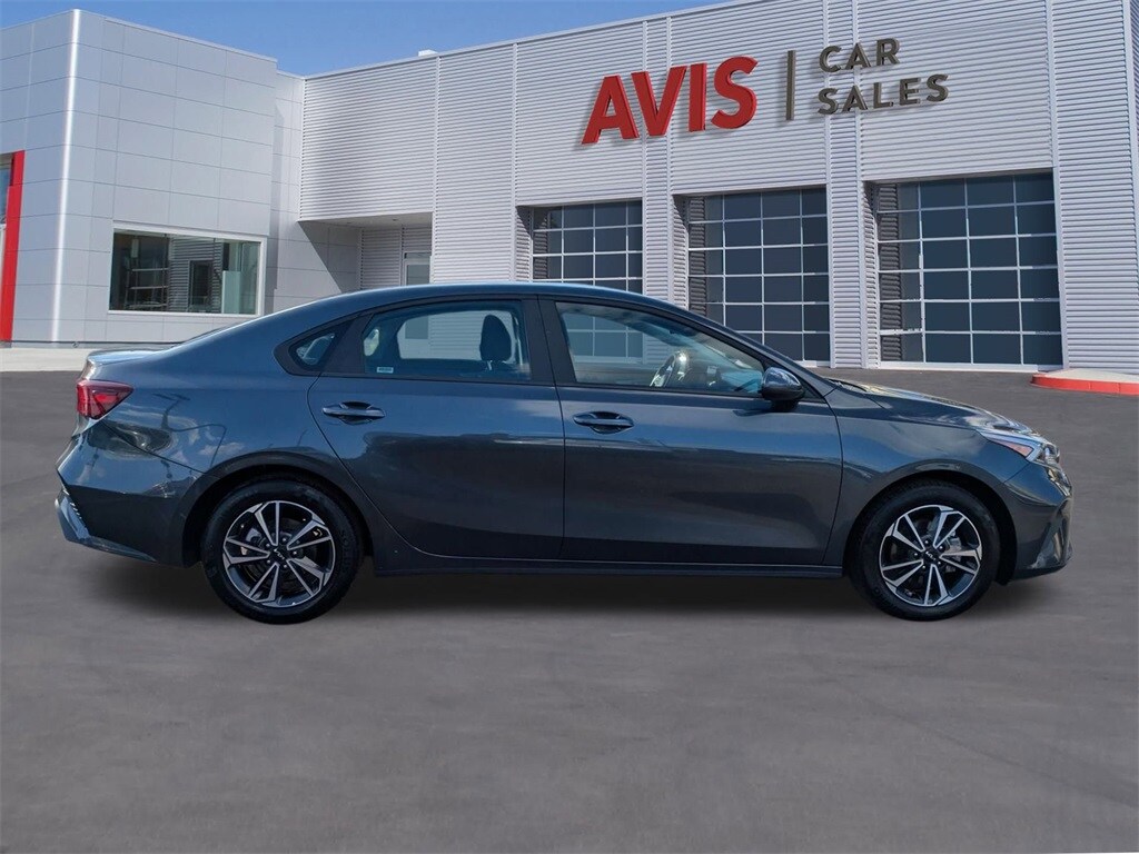 Thumbnail: 2024 Kia Forte - 5