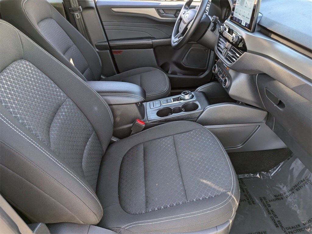 Thumbnail: 2025 Ford Escape - 30