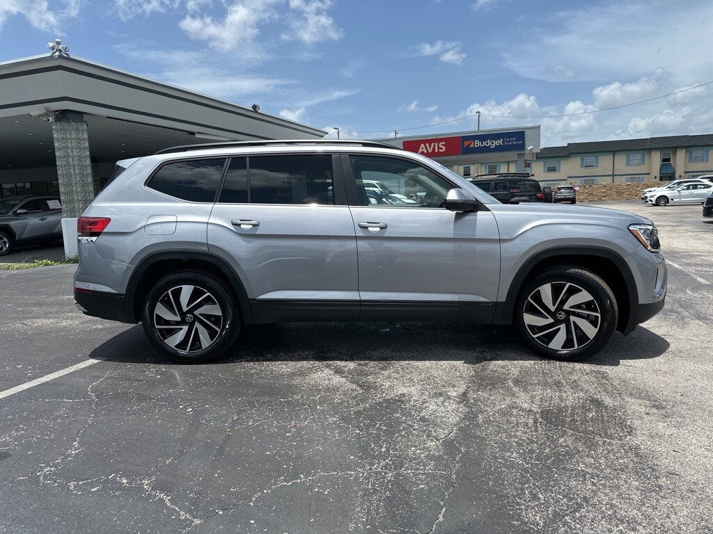 Thumbnail: 2024 Volkswagen Atlas - 4