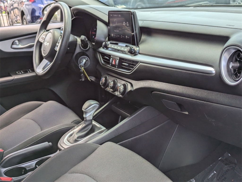 Thumbnail: 2024 Kia Forte - 30