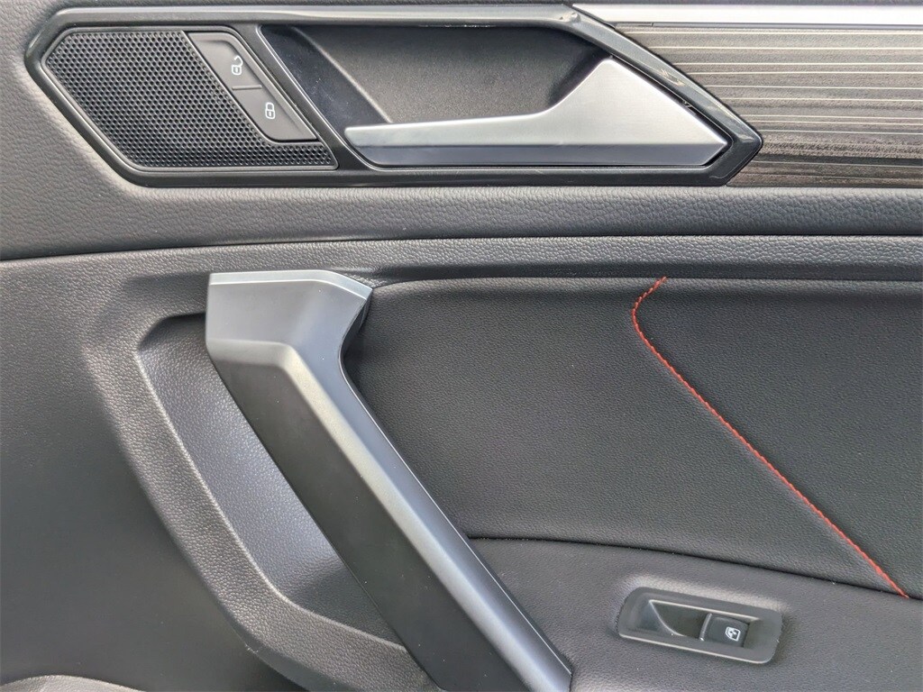 Thumbnail: 2024 Volkswagen Tiguan - 33