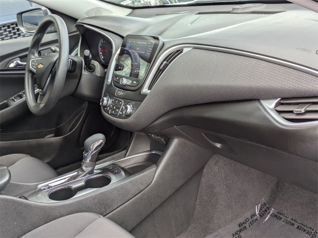 Thumbnail: 2024 Chevrolet Malibu - 28