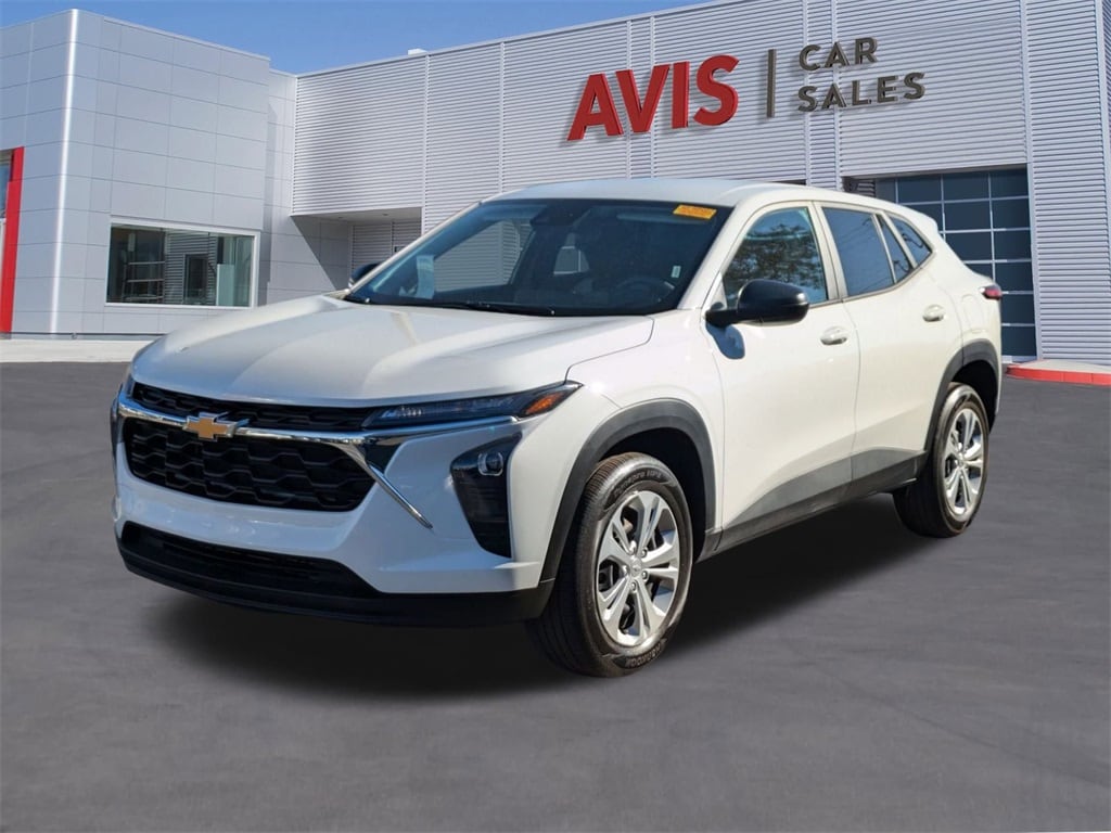 Thumbnail: 2025 Chevrolet Trax - 1