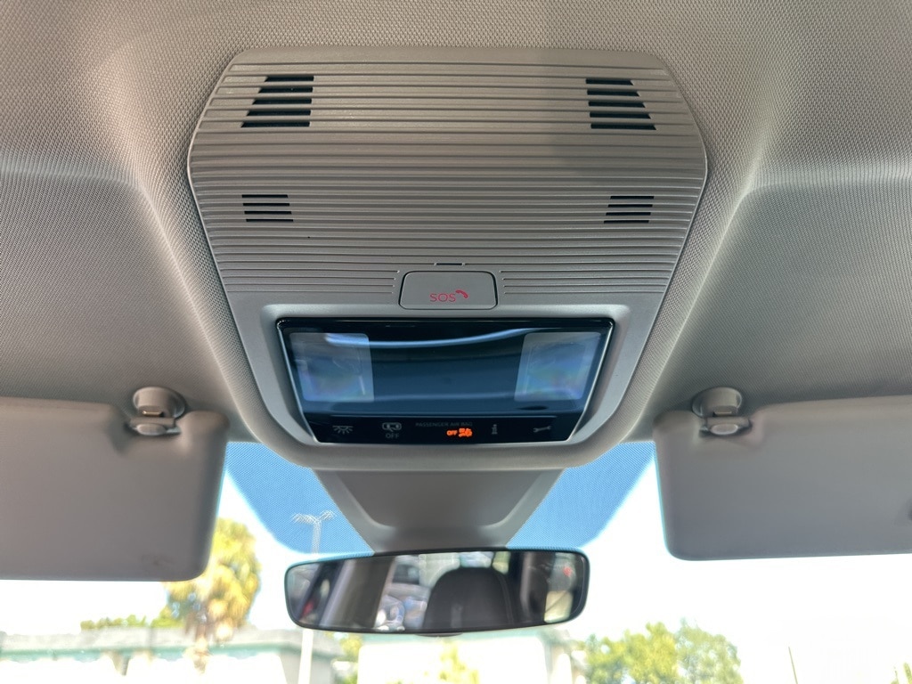 Thumbnail: 2025 Volkswagen Atlas - 16