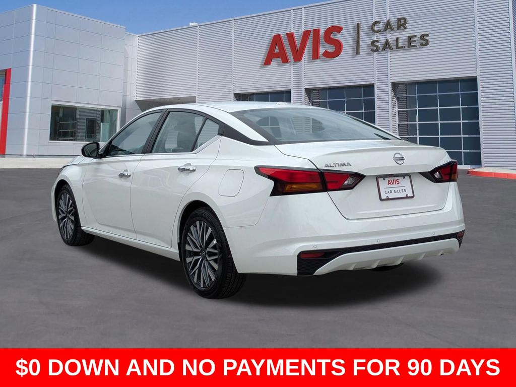 Thumbnail: 2025 Nissan Altima - 9
