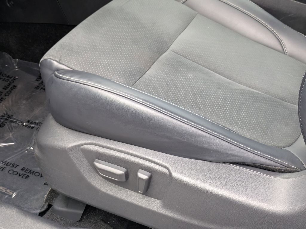 Thumbnail: 2025 Mitsubishi Eclipse Cross - 15