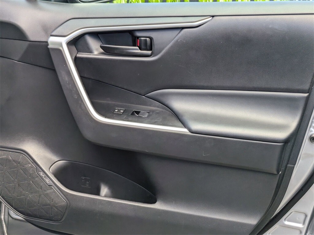 Thumbnail: 2023 Toyota RAV4 - 30