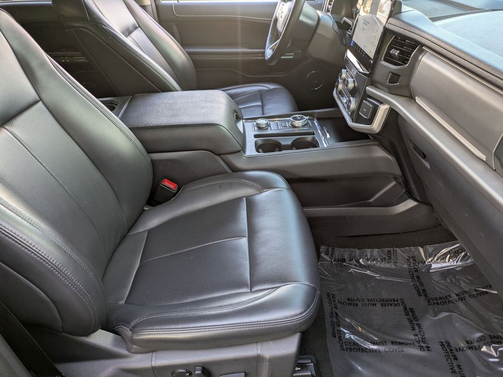 Thumbnail: 2024 Ford Expedition MAX - 32