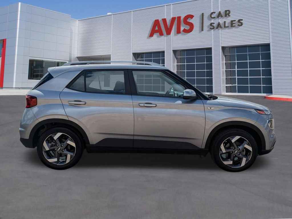 Thumbnail: 2025 Hyundai Venue - 5