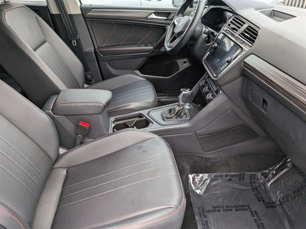Thumbnail: 2024 Volkswagen Tiguan - 30