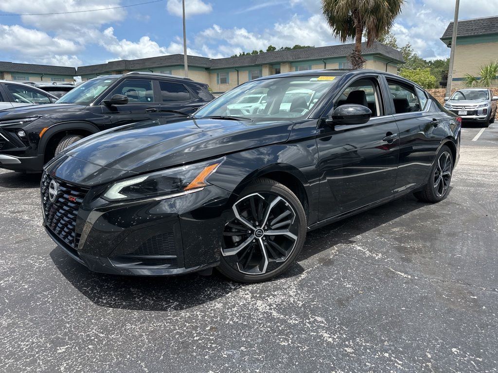 2025 Nissan Altima's photo