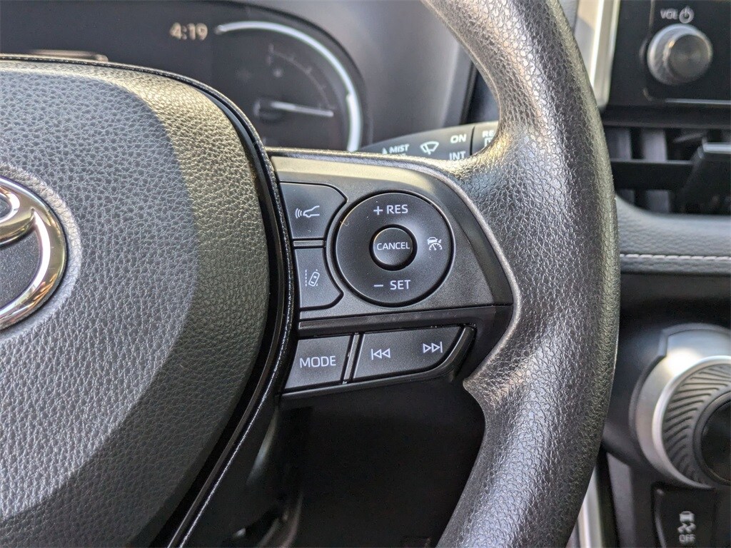 Thumbnail: 2025 Toyota RAV4 - 18