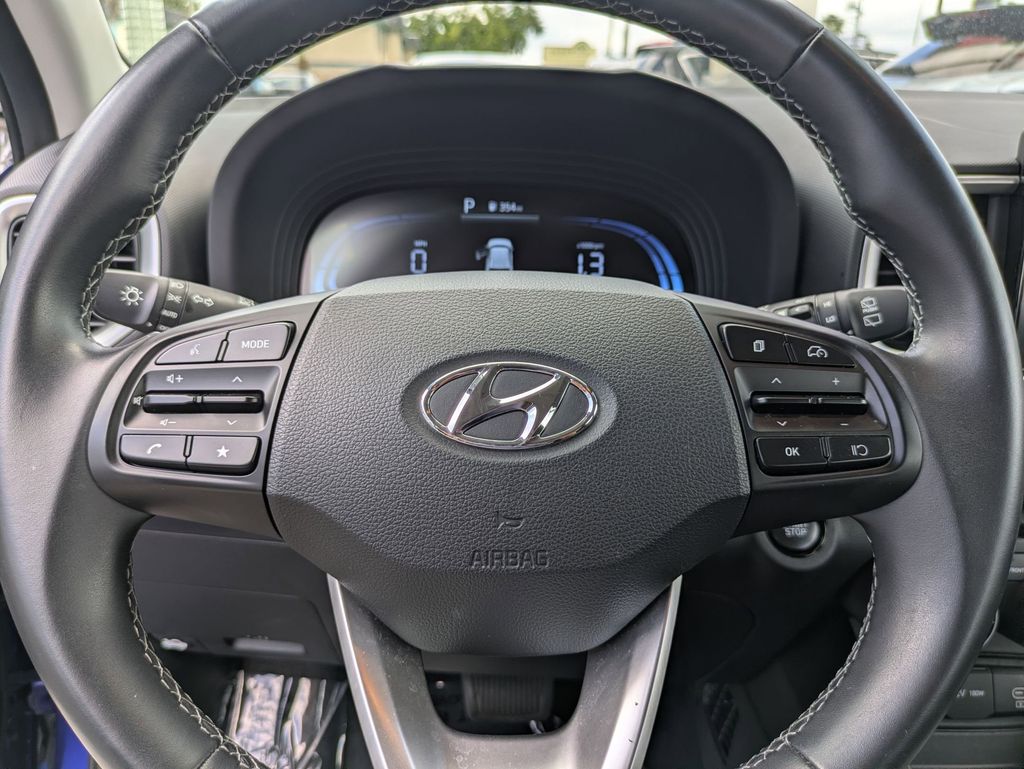 Thumbnail: 2025 Hyundai Venue - 21