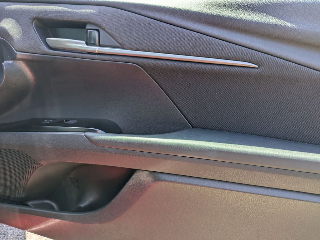 Thumbnail: 2025 Toyota Camry - 33