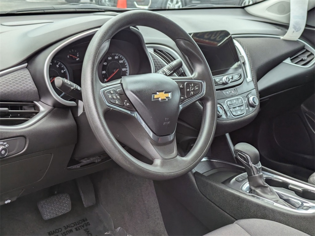 Thumbnail: 2024 Chevrolet Malibu - 14